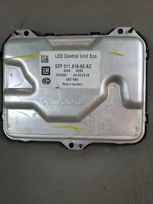 OEM NUEVO 2018-2021 GMC Terreno Cabeza Luz Lámpara Lastre Lado Izquierdo o Derecho 84815558 Foto 1 de 4