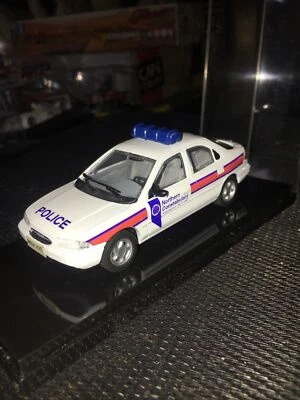 Minichamps 1.43 code 3 mk1 mondeo h/back northern constabulary police - Image 1 of 4