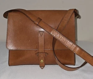 IIIBeCa byJoy Gryson Duane Crossbody/Shoulder Bag w/Removable Pouch Gently used - Picture 1 of 24