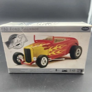 NEW Scale 1/43 Testors 1932 Ford Highboy Diecast Model - Picture 1 of 8