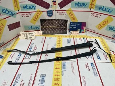 98-02 OLDSMOBILE INTRIGUE WINDSHIELD WIPER ARM ARMS (set) LH RH 114K MILES - Image 1 of 3