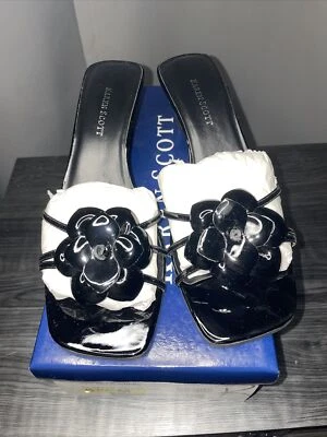 Salto anabela Karen Scott feminino couro envernizado preto 'Flower Blooming' tamanho 6.5 - Imagem 1 de 4