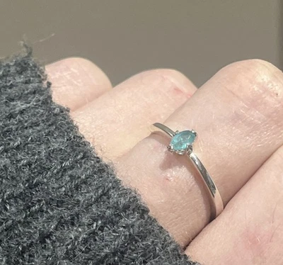 925 Silver Emerald Ring, Dainty Minimalist Genuine Green Zambian Gemstone Sz R/S - Image 1 of 4