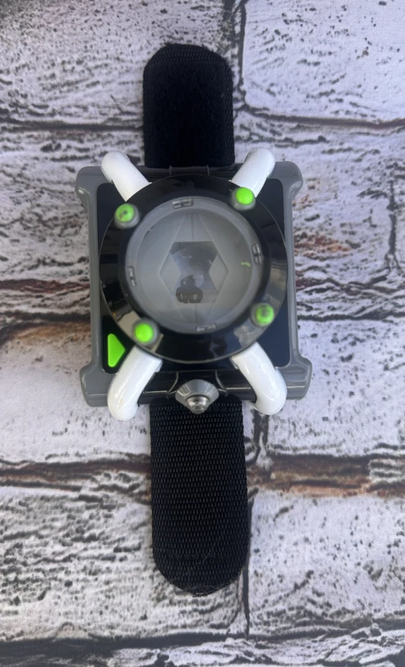 Ben 10 Deluxe Omnitrix FX Watch Bandai Light Sound Feature - Image 1 of 1