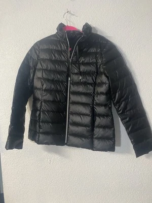 Chaqueta de invierno acolchada negra Via Spiga para mujer talla mediana Foto 1 de 4