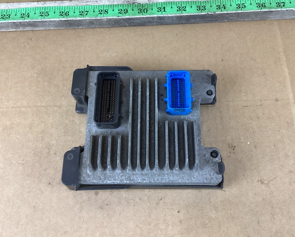 Компьютерный модуль управления двигателем 2003 - 2005 Chevrolet Cavalier ECU ECM 12576162 - Изображение 1 из 4