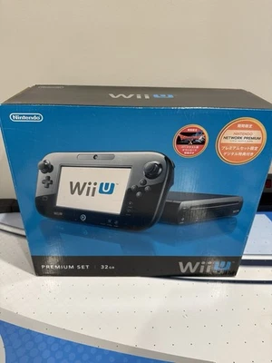 Nintendo Wii U Premium Set 32GB Consola y Gamepad Negro NTSC-J (Versión Japonesa) Foto 1 de 2