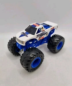 Monster Jam Razin Kane Monster Truck llantas azules y chasis escala rara 1:64 en muy buena condición - Imagen 1 de 7