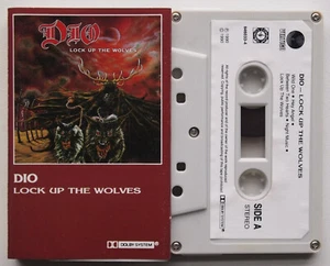 DIO - LOCK UP THE WOLVES (VERTIGO 8460334) 1990 SINGAPORE CASSETTE TAPE - Picture 1 of 5