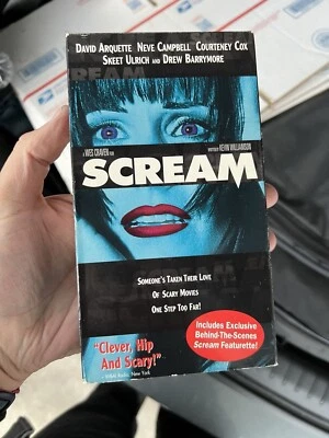Scream 1996 Film (VHS) Blue Cover Variant Wes Craven Classic Horror Foto 1 de 4
