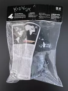 Frank Kozik SIGNIERT WonderWall Kaiju silbergrün Usagi Gon LE 100 Kaninchenmonster - Bild 1 von 2