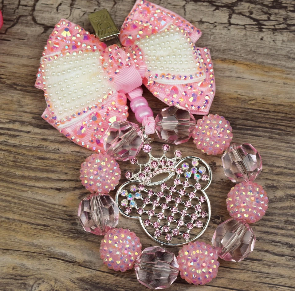 Atemberaubender Kinderwagen Anhänger in Babyrosa Baby Mädchen