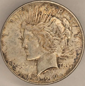 1922 VF+ Peace Dollar - Picture 1 of 2