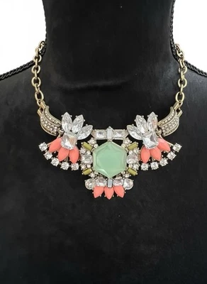 Oh So Fancy Grueso Babero Distintivo Collar Coral, Verde Menta y Cristal Transparente Foto 1 de 4