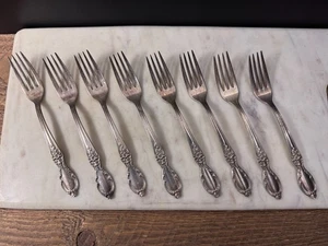 WM Rogers & Son VICTORIAN ROSE Silverplate Dinner Forks International Silver (8) - Picture 1 of 8
