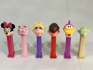 Menge 6 Vintage Pez Spender Spielzeug Yoda Minnie Maus Miss Piggy Fraggle Rock - Bild 1 von 13