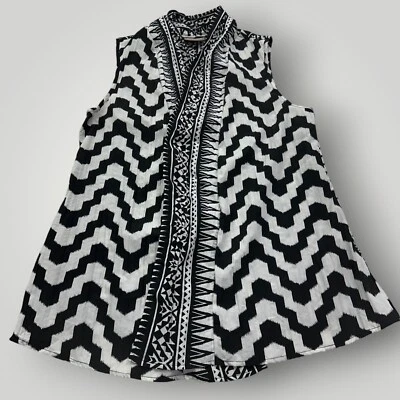 Chico’s Open Front Crinkled Vest Size 0 (Small) Black & White | New with Tag - Image 1 of 4