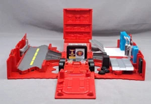 Disney Pixar Cars Lightning McQueen Mack SuperlinerTrailer (CONTAINER ONLY) - Picture 1 of 12