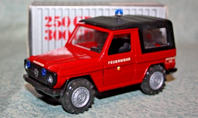 Camión de bomberos MERCEDES BENZ G-WAGON 4X4 - CONVERSIÓN DE CURSOR escala 1/35 Foto 1 de 4