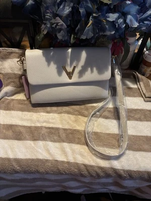 Bolso Bandolera Valentino Tachonado Rosa Foto 1 de 4