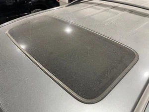 2005 - 2010 Honda Odyssey Sunroof Glass (Glass Only) - Picture 1 of 1