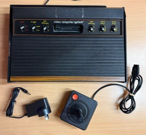 ATARI 2600 6-SWITCH WOODY CONSOLE + ACCESSORIES (COMPLETE) ** FREE POST AUS ** - Bild 1 von 13