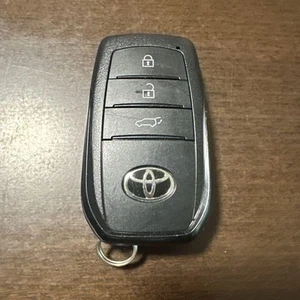 Toyota Harrier 80 Series OEM Smart Key Remote Power Back Door Genuine Key Fob - Picture 1 of 3