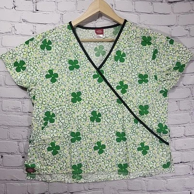 Blusa Médica Dickies Enfermería Verde Floral Día de San Patricio XL Extra Grande  Foto 1 de 4