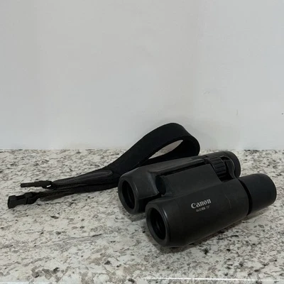 Canon 8x32 WP 7.5 Degree Waterproof, Fog Proof Binoculars - Image 1 of 4