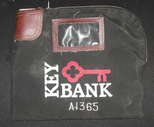 VTG. Commercial Bank Bag KEY BANK Canvas Locking NO/ Key UNLOCKED - Picture 1 of 4