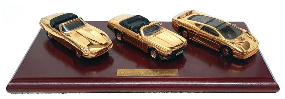 Juego de 3 coches Maisto escala 1/38 3JAGG - Jaguar E-Type XJS y XJ220 - Chapado en oro de 22 quilates Foto 1 de 4