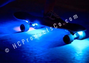 Kit Luci Striscia Singola Controllata Bluetooth per Skateboard 16 Milioni Colori - Foto 1 di 11