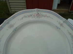 Noritake Ivory China (5 dessert plates and 1 saucer) "Rothschild" Pattern - Picture 1 of 3