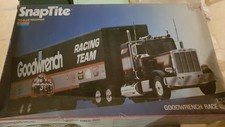  Monogram Goodwrench 1/32 SnapTite TRAILER ONLY !  NO RIG, NO TRACTOR. 