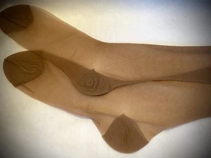 Vintage Nationals Stockings ~ 6 Pair Size B..Chart In Photos~Natural Beige - Picture 1 of 4