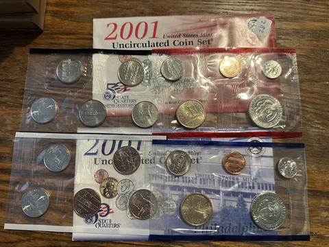 2001 United States US Mint Uncirculated Coin Set P D Original Inserts & Envelope Cover