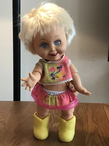 Bambola Galoob Baby Face rosa vestito scarpe gialle - Foto 1 di 5