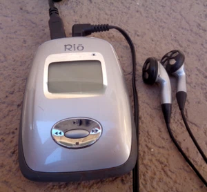 RIO CARBON 5GB MP3 PLAYER TESTED WORKING Y2K - Picture 1 of 4