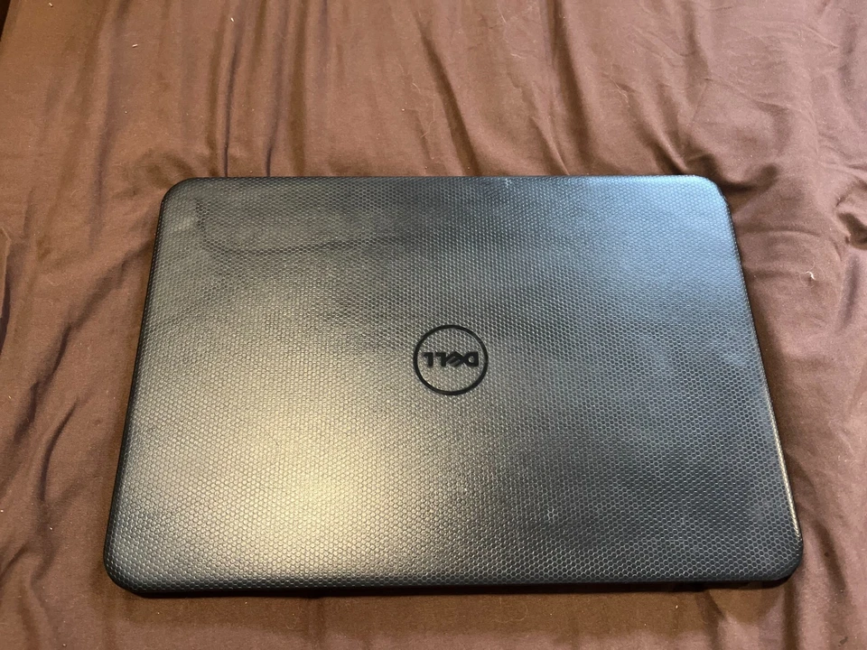 Black Dell Inspiron 3531 15 inch laptop with Windows 8 | Used-Like New - Image 1 of 4