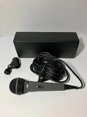 Radio Shack DYNAMIC 33-3018 Dynamic Microphone w/ 20 Ft Cord - FREE SHIPPING! - Image 1 of 3