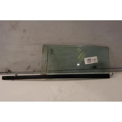 RECHTE HINTERE FESTE SCHEIBE JEEP CHEROKEE (97-01) 2.5 T.D. SW 5P/D/2499CC. 1997 Foto 1 de 3