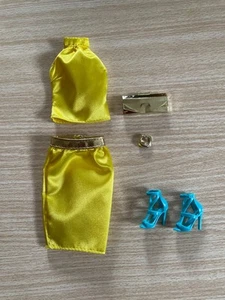 Barbie Signature Looks Fashions No 19 in the Series Skirt, Top, Shoes & Bag - Picture 1 of 3