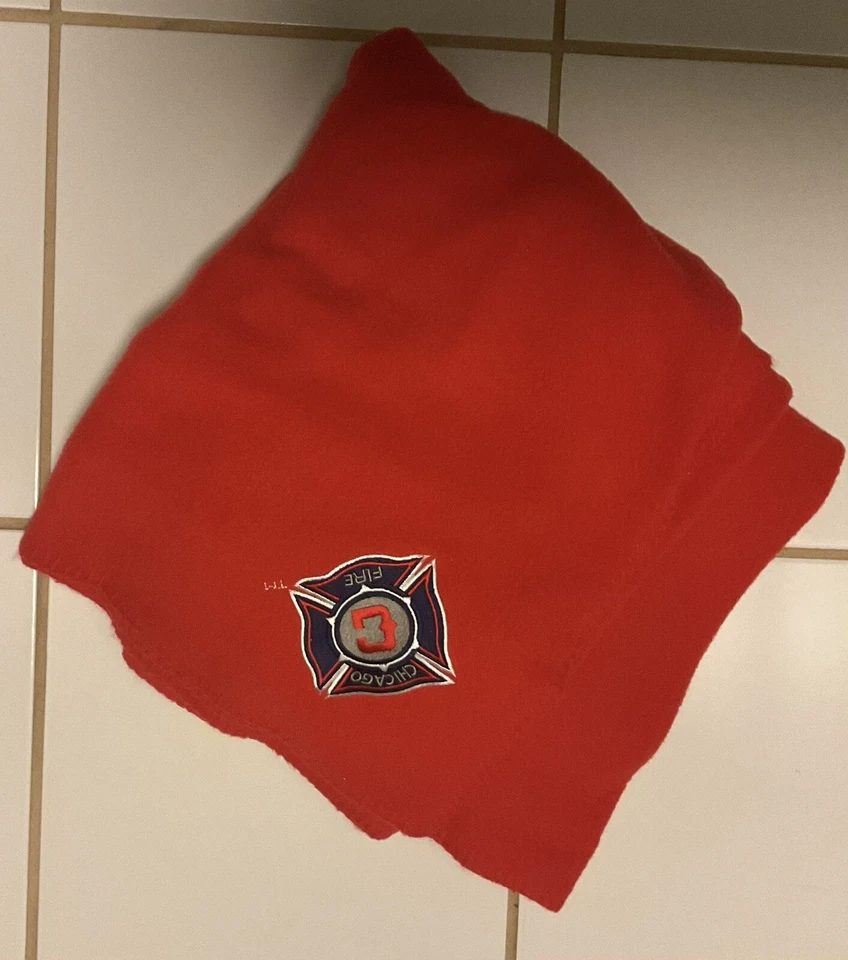 Chicago Fire Fleece 毛毯 50 英寸 x 60 — 第 1/1 张图片