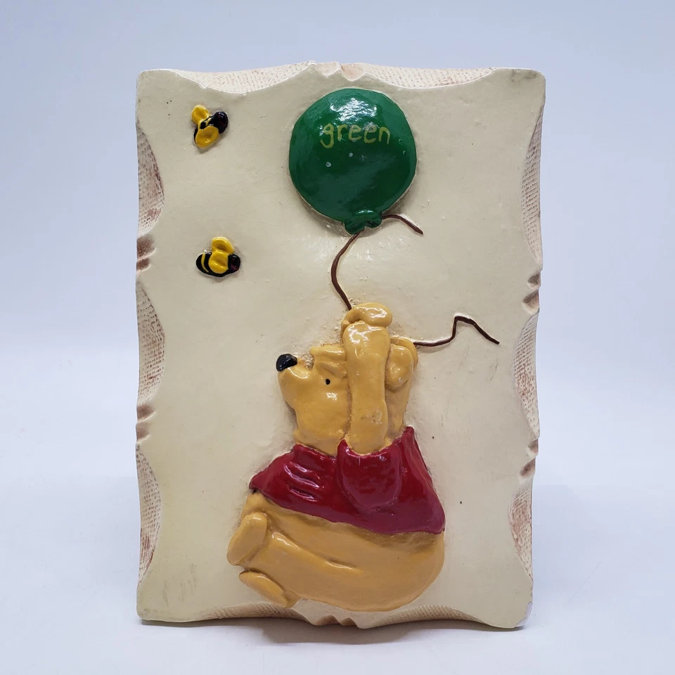 Disney Winnie The Pooh Green Balloon Hanging Wall Art 6.75 in Nursery Decor Foto 1 de 4