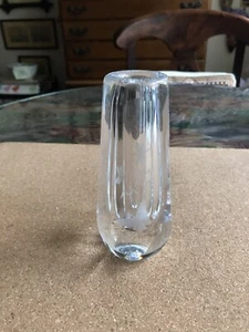 Orrefors Glass 5” Tall Vase Violets/Butterfly Etched Signed NEW! Retired Sweden. - Picture 1 of 9
