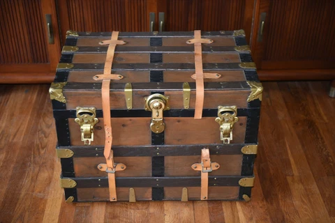 Vintage Wood Metal Steamer Trunk Chest coffee table storage box luggage antique Cover