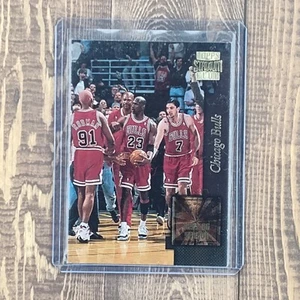 1996-97 Stadium Club Basketball Chicago Bulls Golden Moments Insert Card #GM3 - Bild 1 von 2