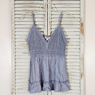 NOVO COM ETIQUETAS DICA DE BLUSH Grande Azul Empoeirado Sem Mangas Crochê Alça Ajustável Boho Top - Imagem 1 de 4