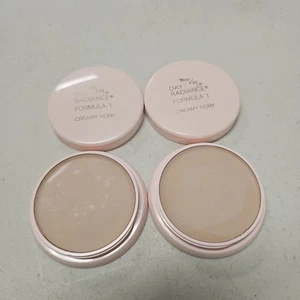 Set 2 vintage Mary Kay Day Radiance Formula 1 cremoso avorio 1/2 oz. Nuovo vecchio stock 107 - Foto 1 di 2