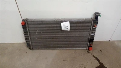 Радиатор 6-262 с масляным радиатором двигателя 96-02 EXPRESS 1500 VAN 8649168 - Изображение 1 из 4